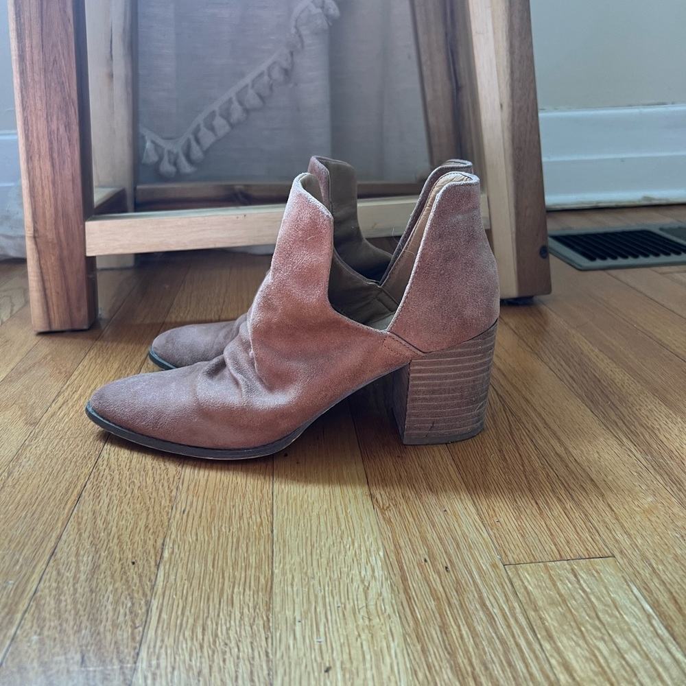 Light brown Booties